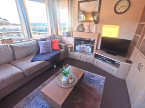 Delightful 3-bedroom static caravan with loch view